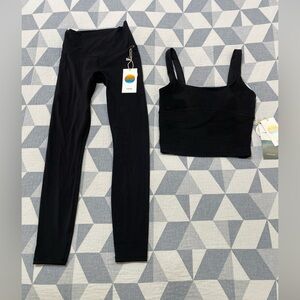 Vuori NWT All the Form Set Black XS